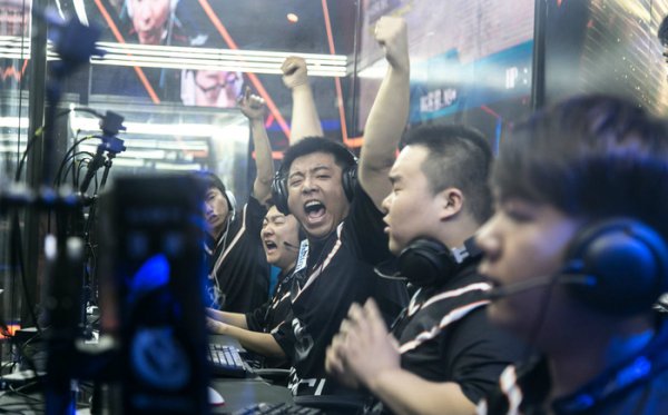 其标志性的 其标志性的