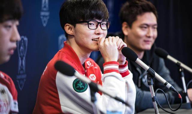 场与内容双 场与内容双